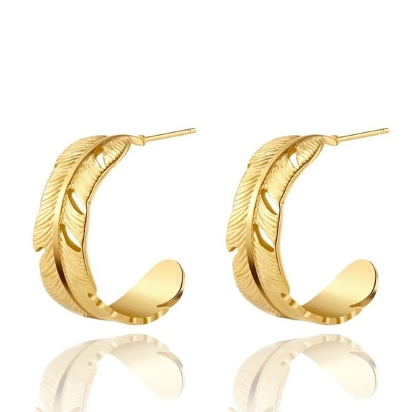 18k Gold Plated Feather C Shape Earrings - Picture 2 of 8